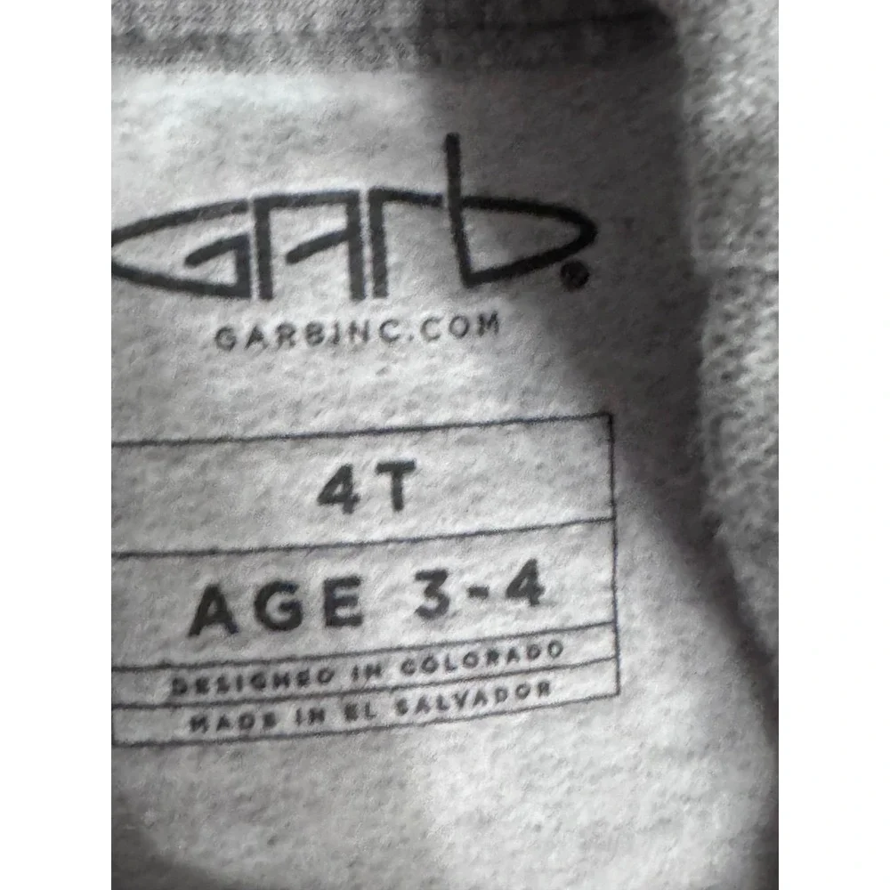 Vanderbilt kid size 4T crewneck‎ brand with tags